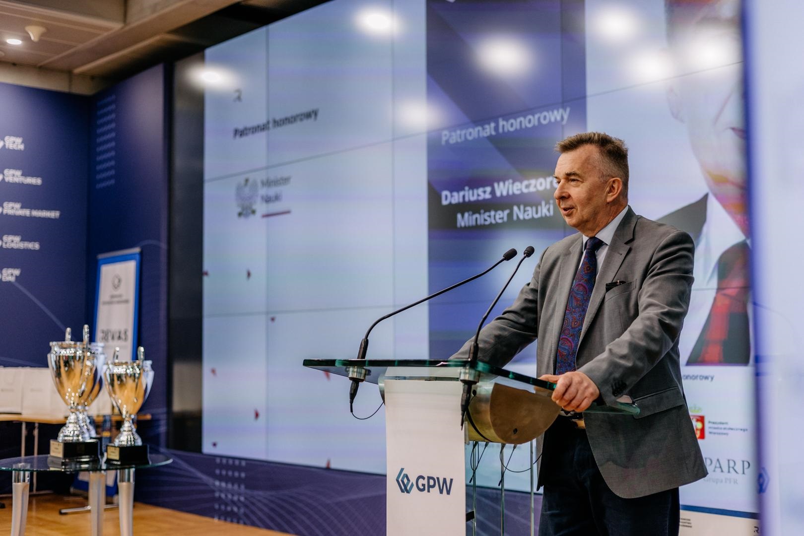 Sukces studentów I stopnia kierunku Środki Transportu i Logistyka