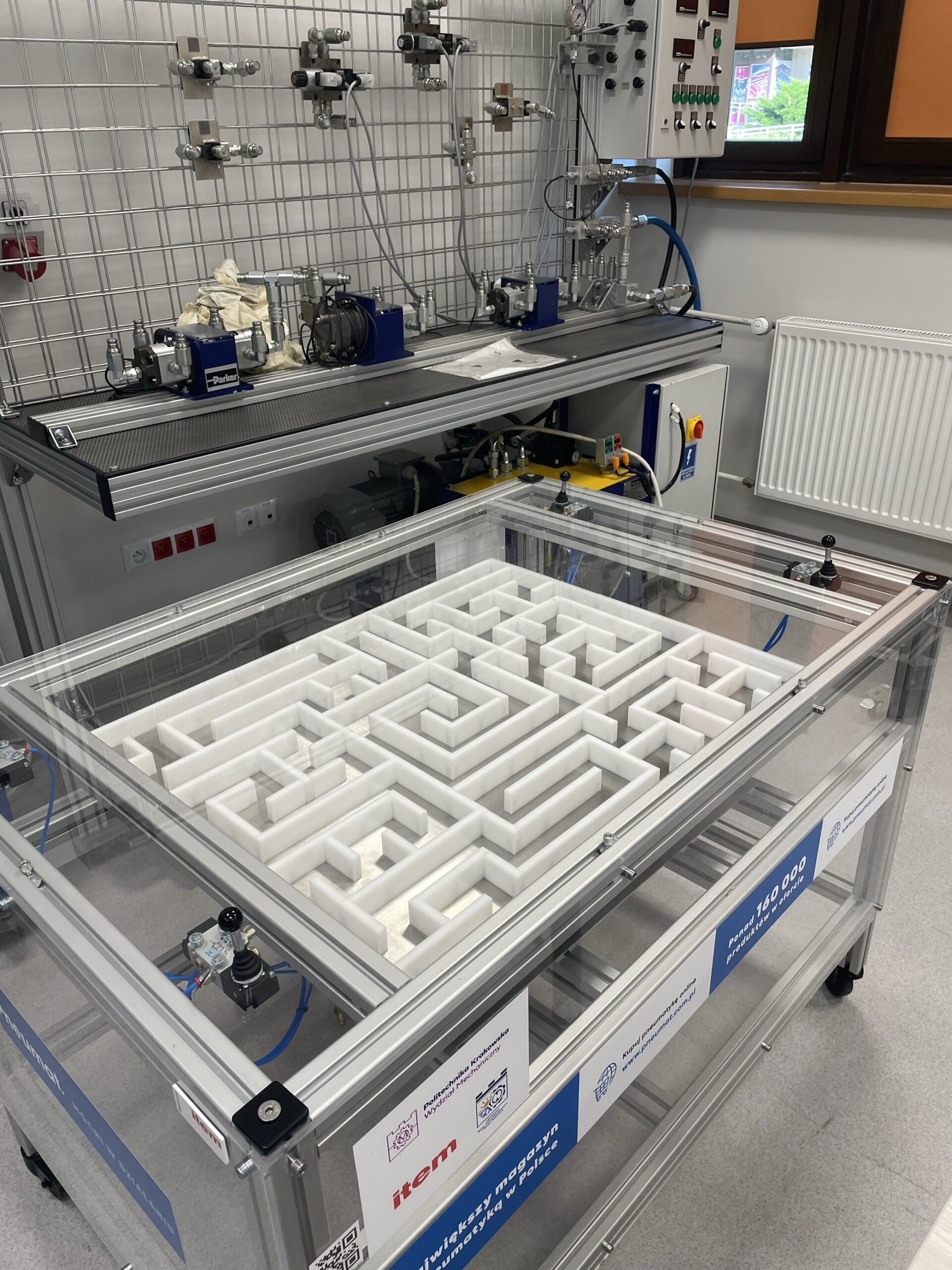 Inżynieria mechaniczna w służbie retro rozrywki – ciekawy projekt Studentów z Koła Naukowego Maszyny Robocze